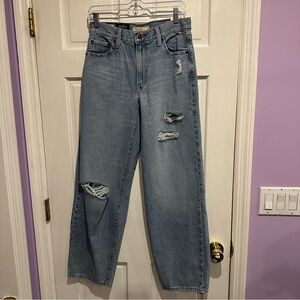 NWT Levi’s Premium Baggy Dad Distressed Jeans – Light Wash – Size 26 x 32